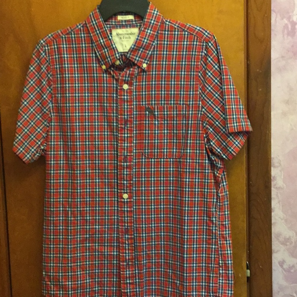 Short sleeve plaid shirt